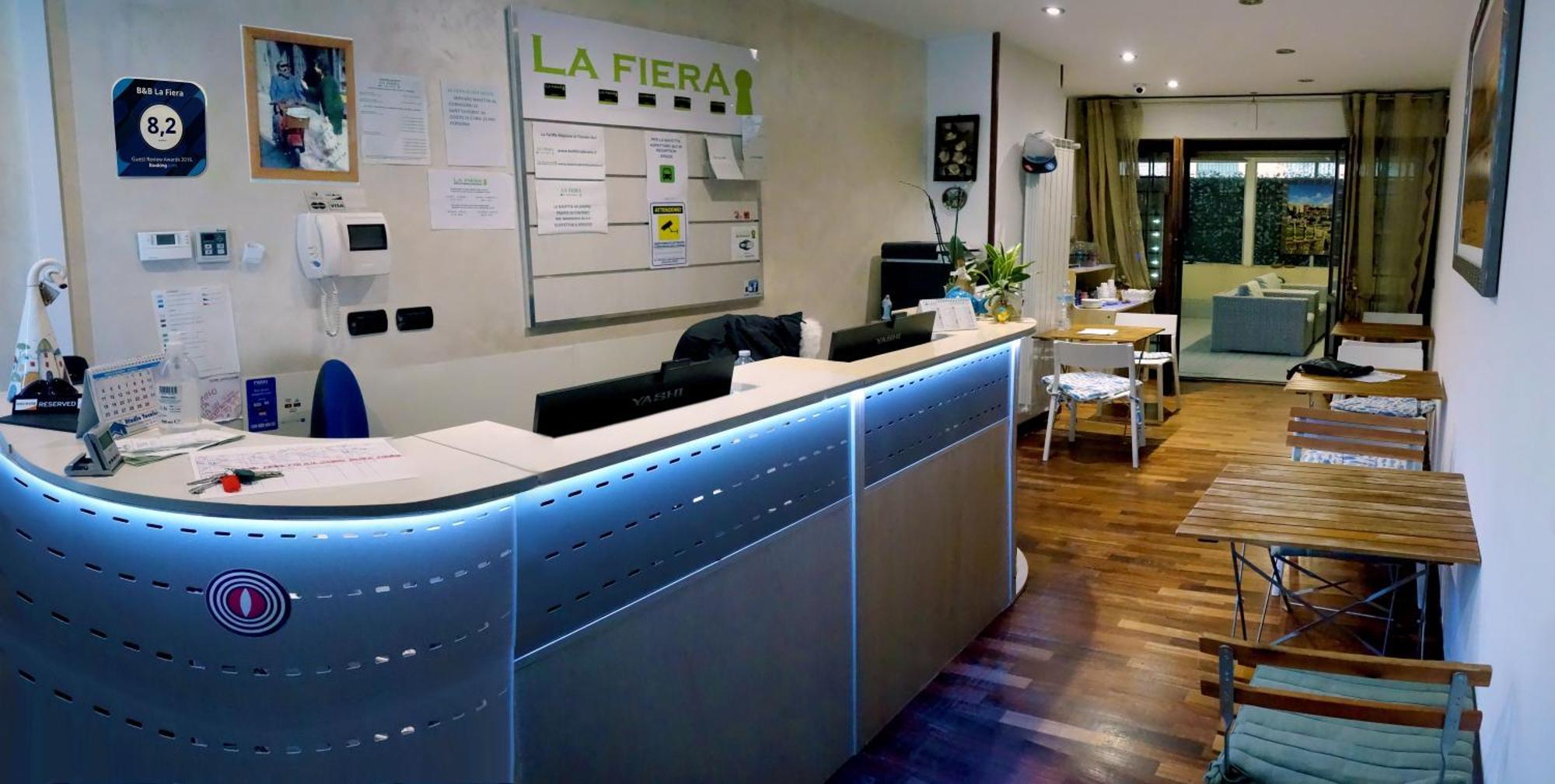 La Fiera Guesthouse Fiumicino Exterior photo